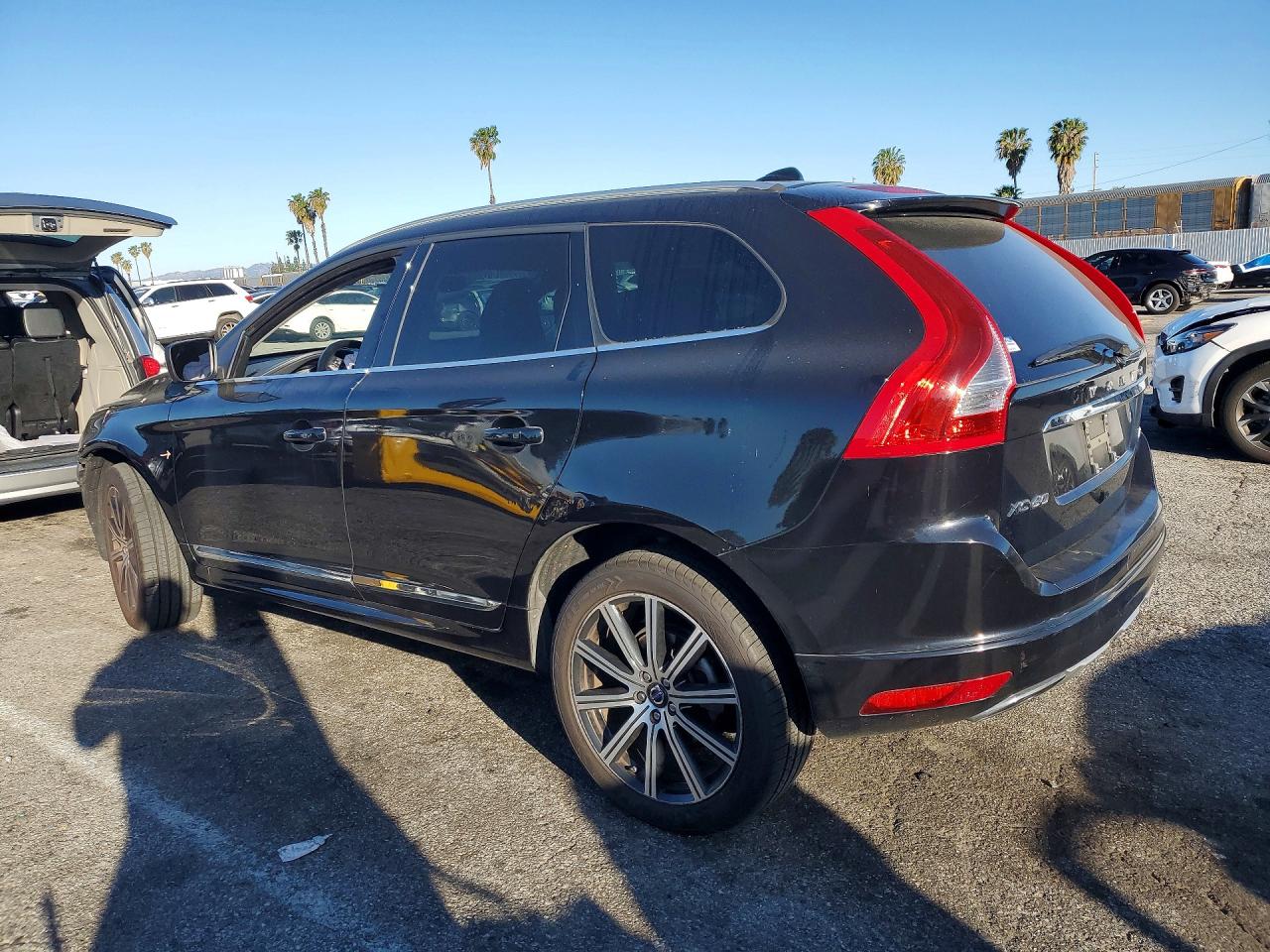 2015 VOLVO XC60 T5 PREMIER photo 4