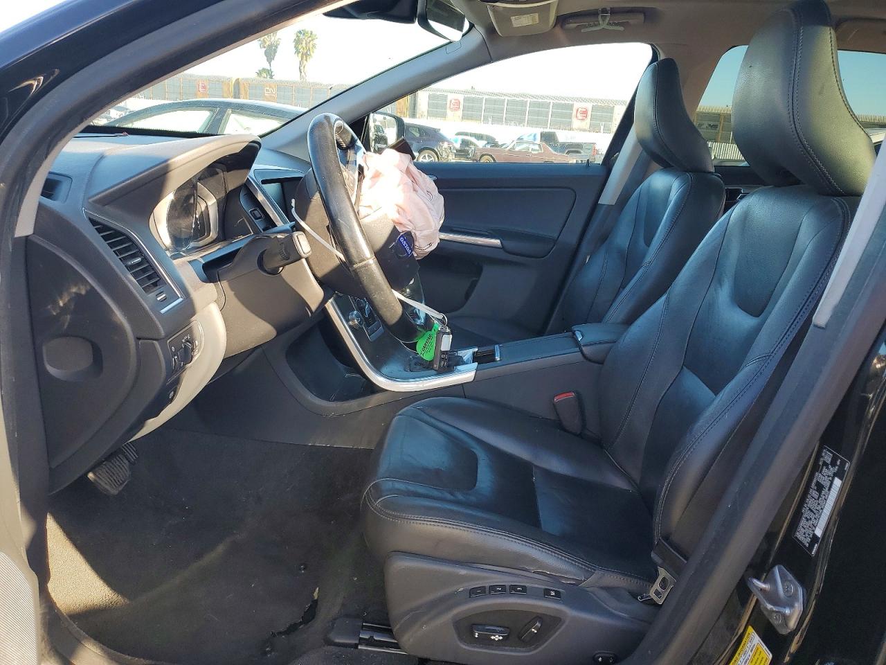 2015 VOLVO XC60 T5 PREMIER photo 19