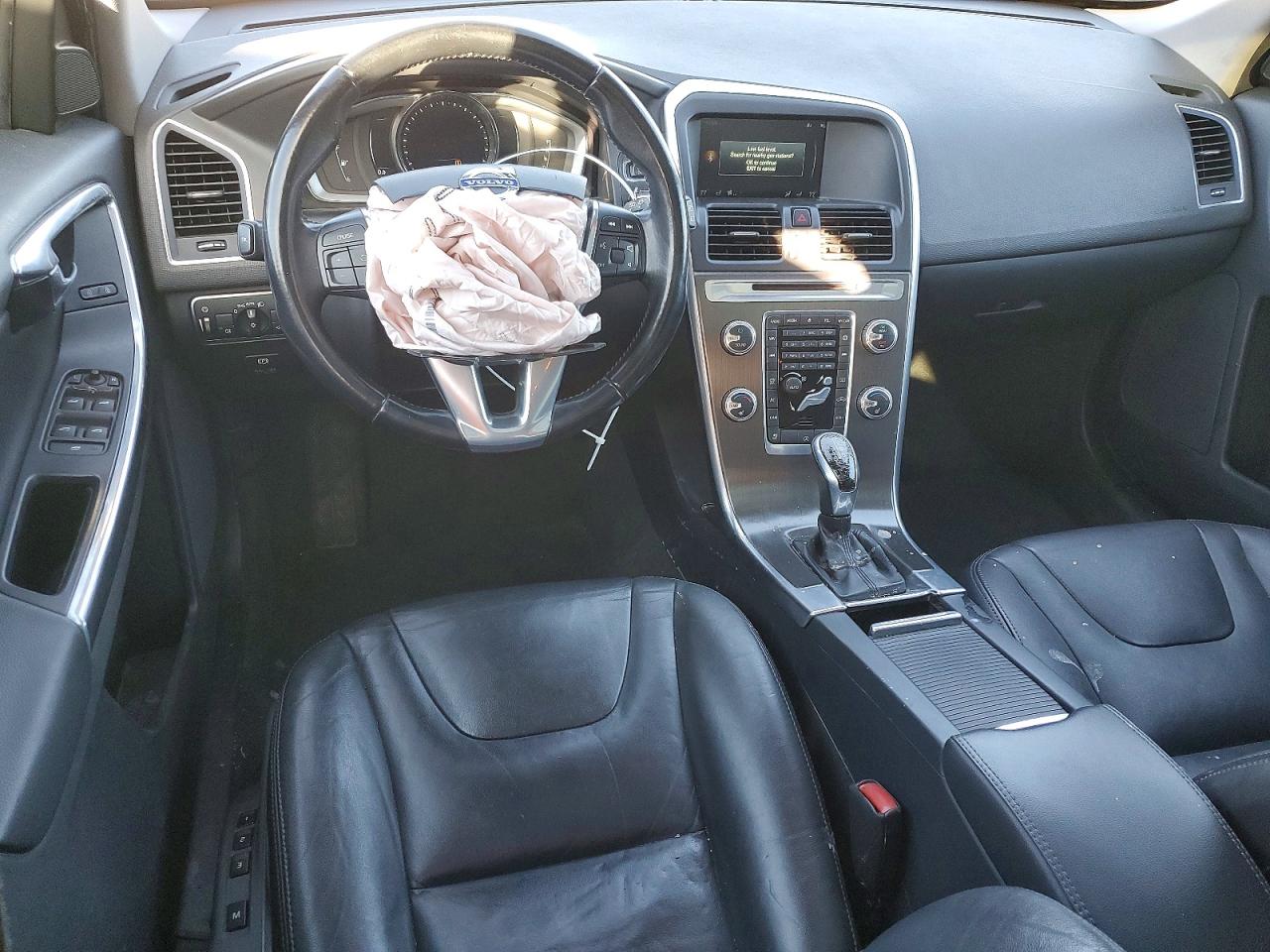 2015 VOLVO XC60 T5 PREMIER photo 22