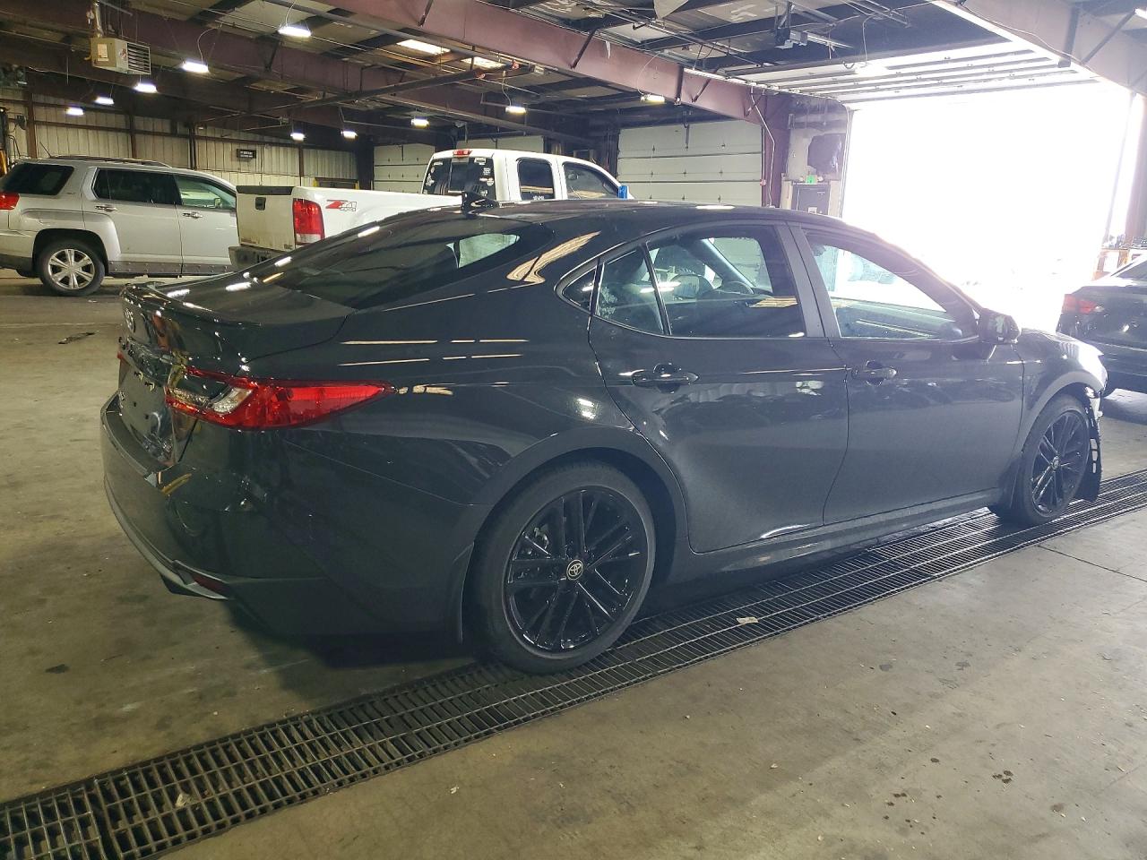 2025 TOYOTA CAMRY XSE photo 5