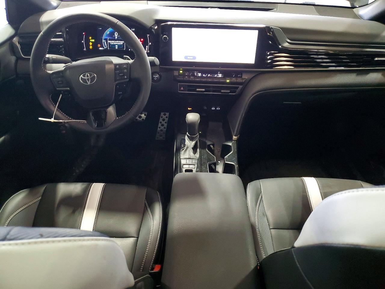2025 TOYOTA CAMRY XSE photo 15