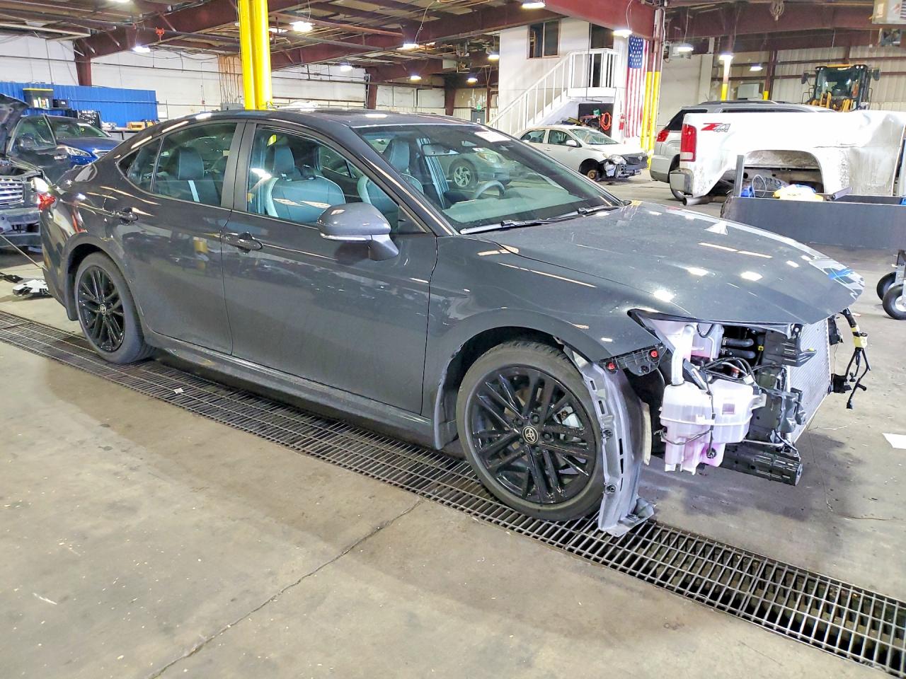 2025 TOYOTA CAMRY XSE photo 7