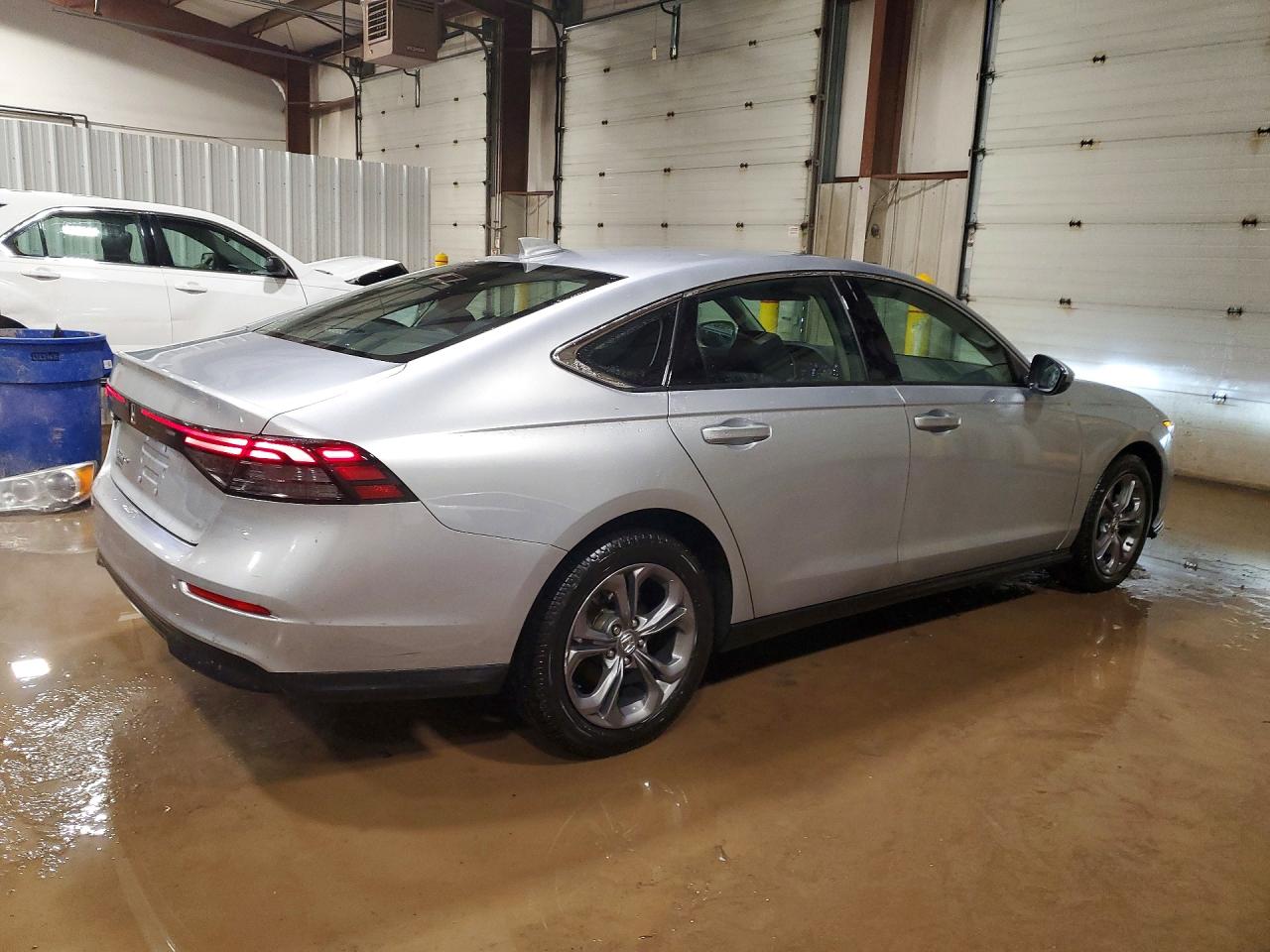 2024 HONDA ACCORD EX photo 5
