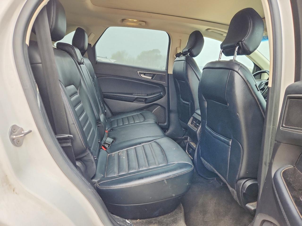 2015 FORD EDGE SEL photo 31