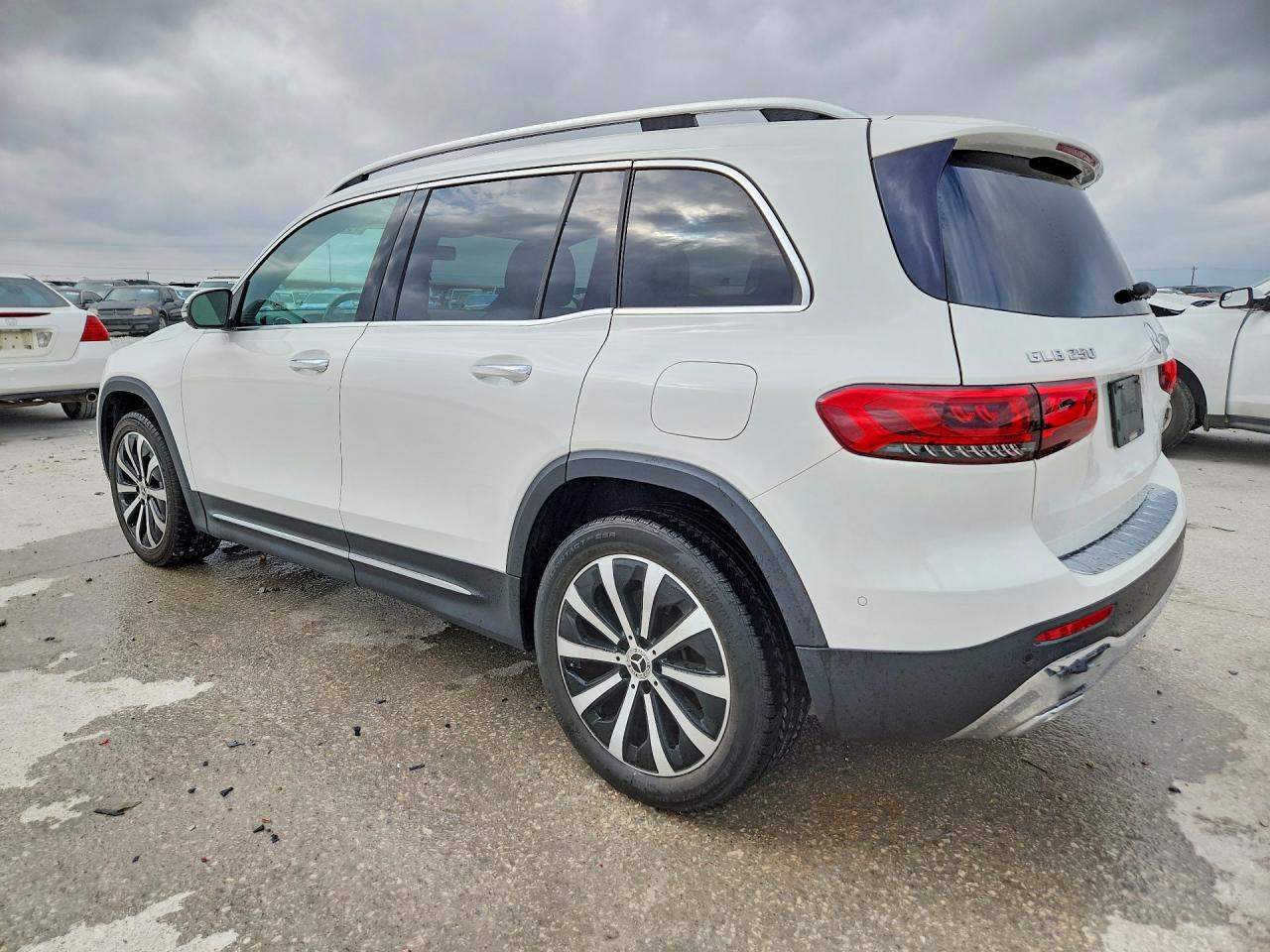 2021 MERCEDES-BENZ GLB 250 4MATIC photo 3