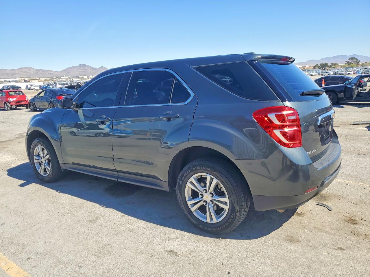 2017 CHEVROLET EQUINOX LS photo 4