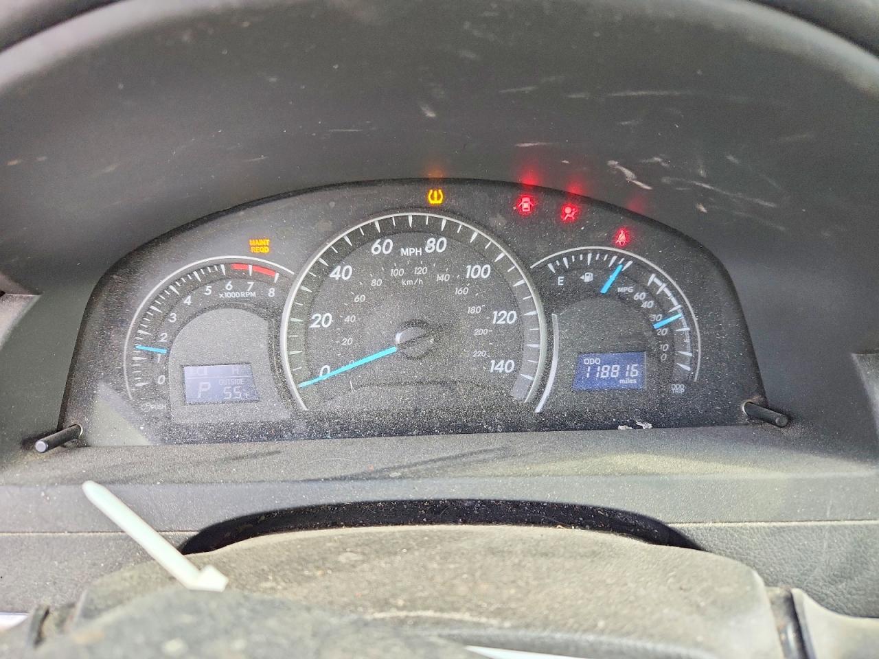 2012 TOYOTA CAMRY LE photo 9