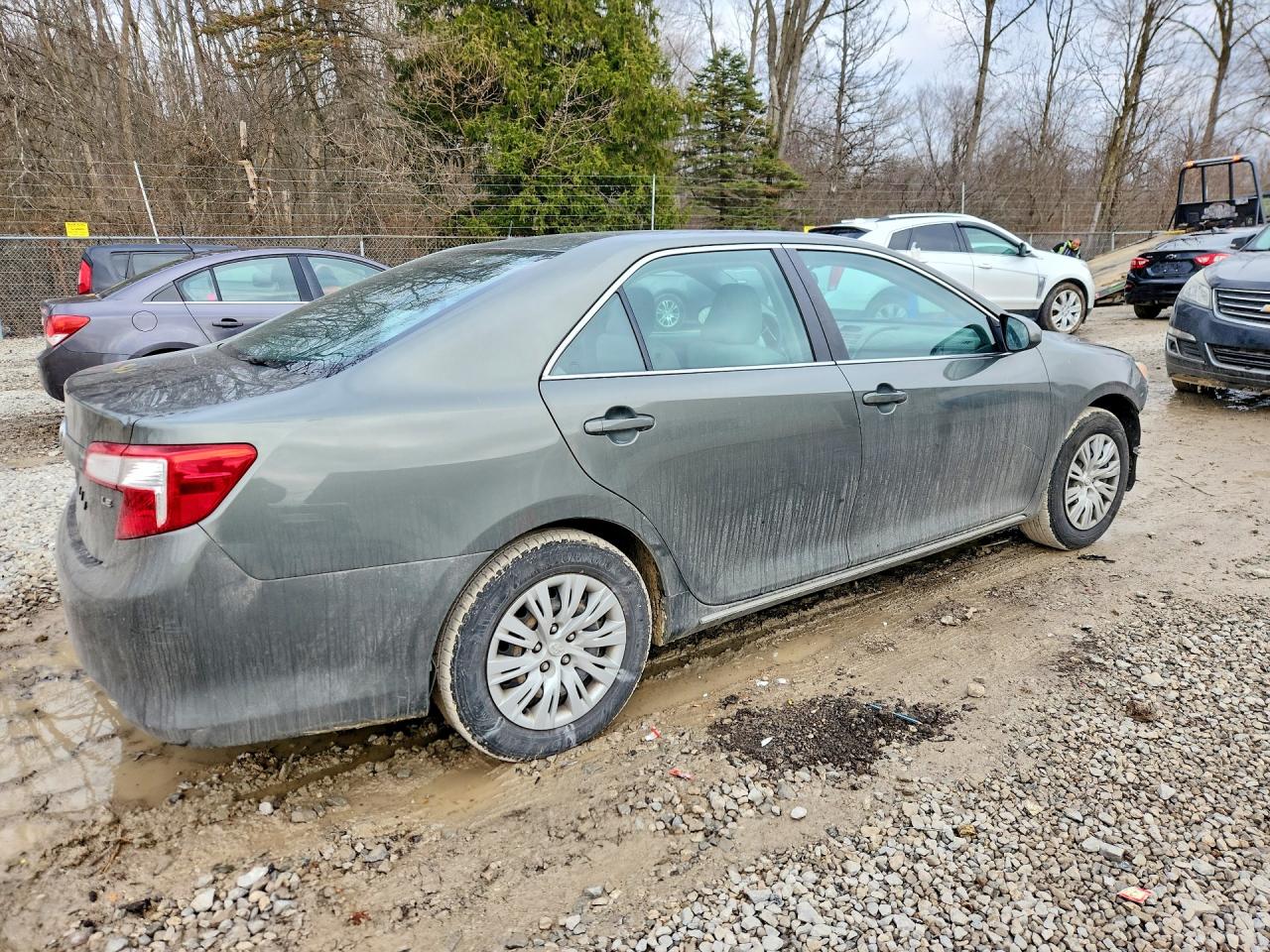 2012 TOYOTA CAMRY LE photo 3