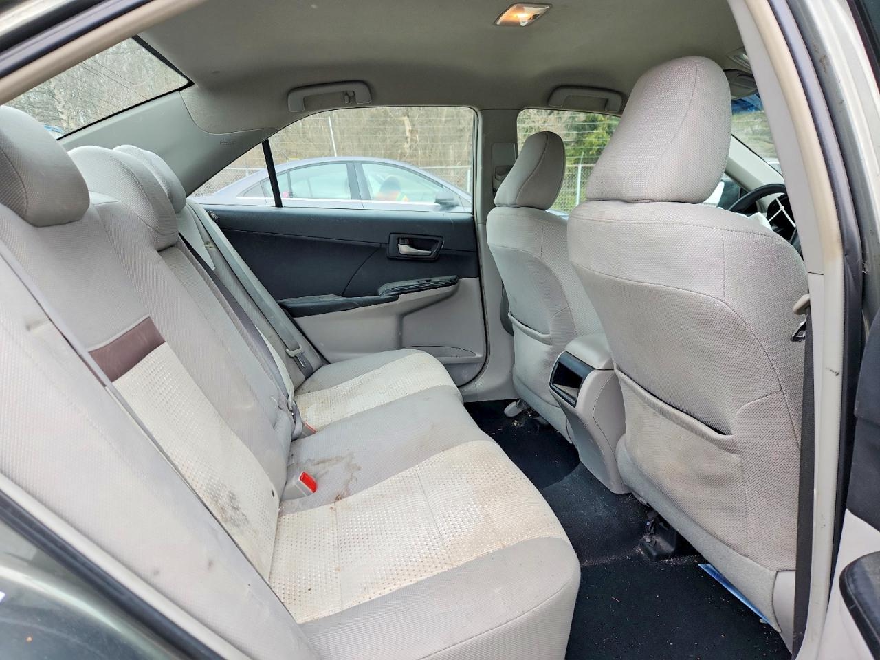 2012 TOYOTA CAMRY LE photo 10