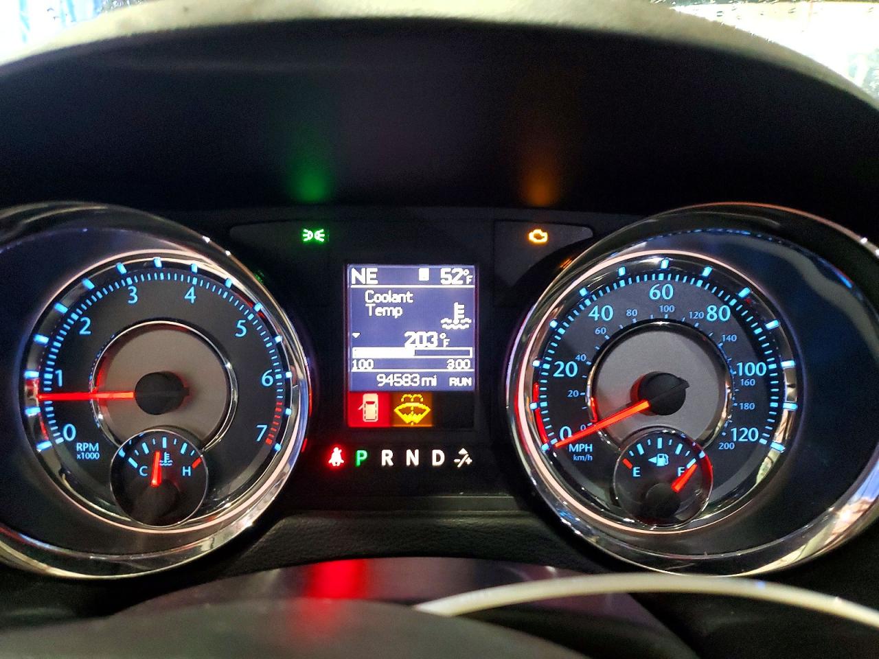2015 CHRYSLER TOWN & COUNTRY TOURING photo 9