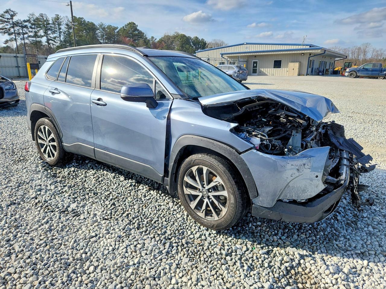2024 TOYOTA COROLLA CROSS XLE photo 7
