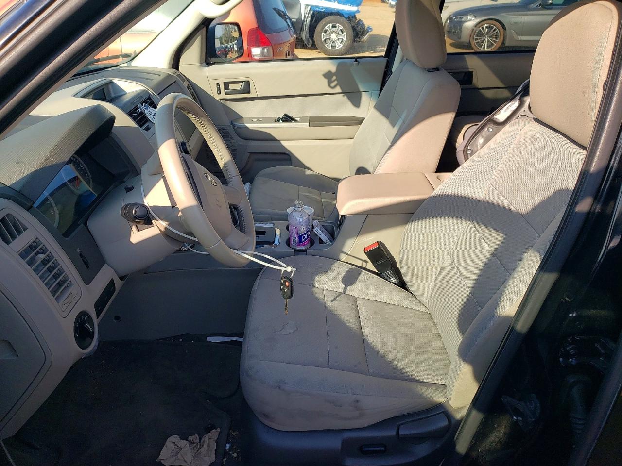 2010 FORD ESCAPE XLT photo 19