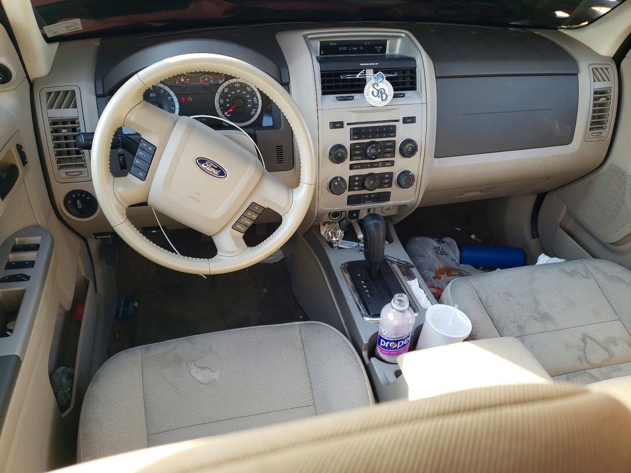2010 FORD ESCAPE XLT photo 22