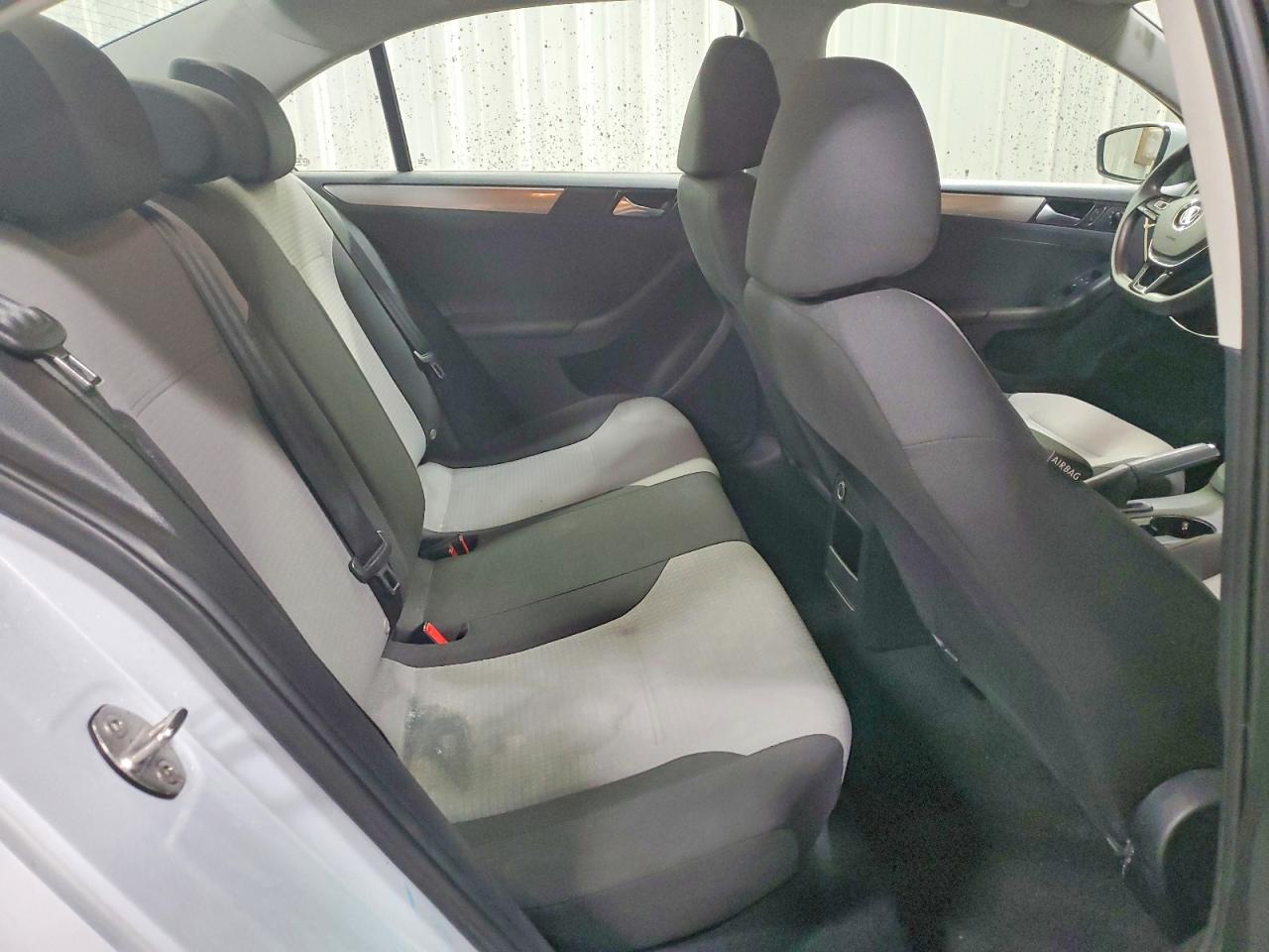 2017 VOLKSWAGEN JETTA S photo 19
