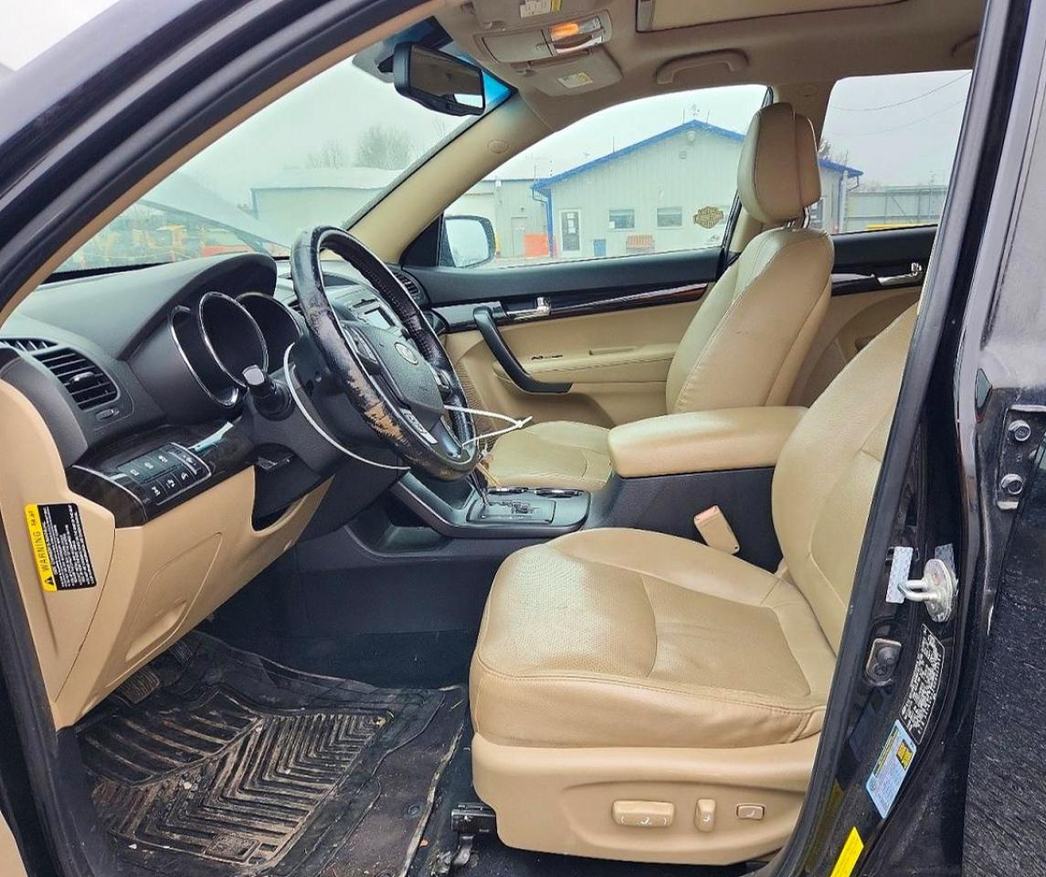 2011 KIA SORENTO photo 7