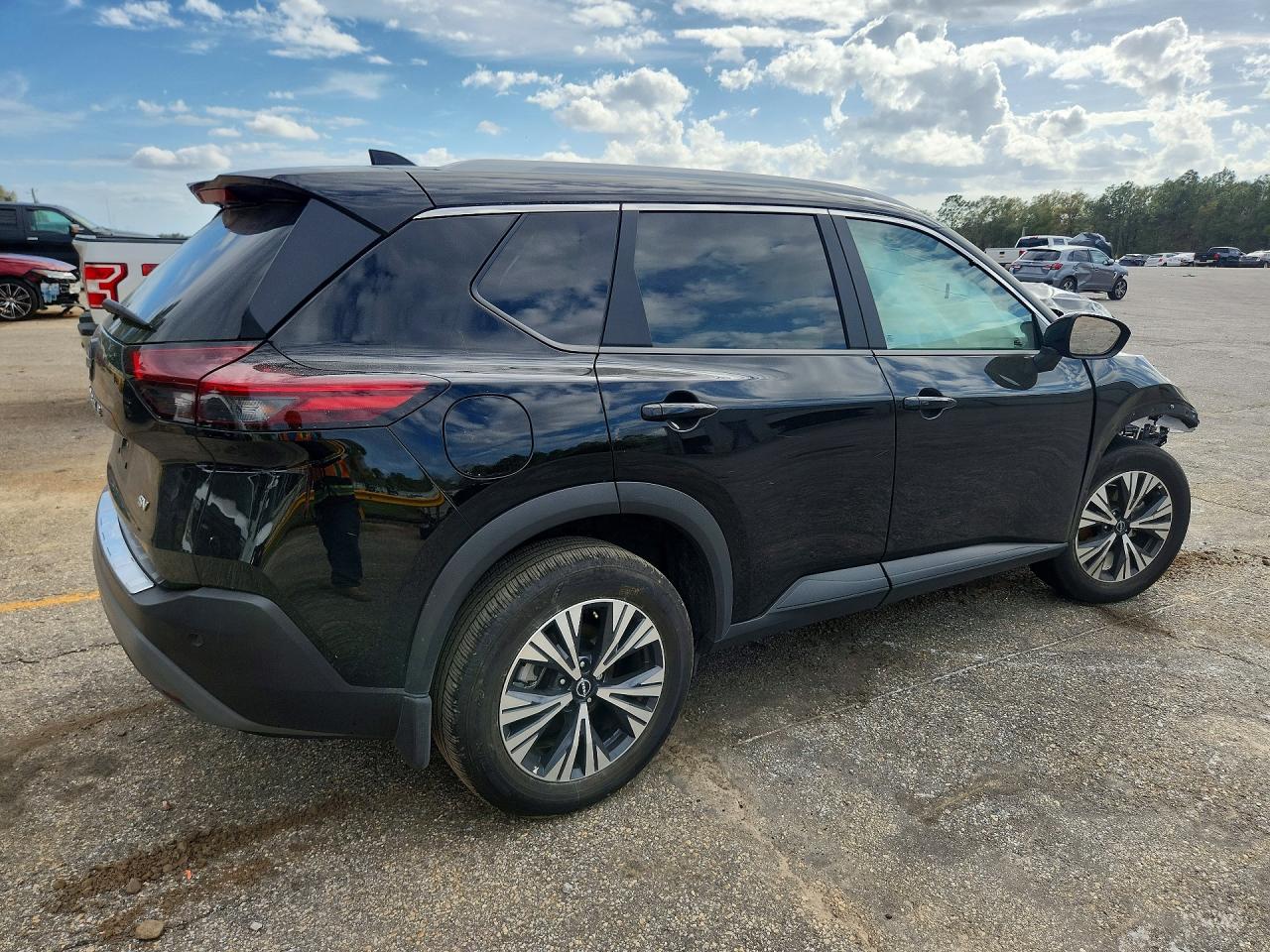 2023 NISSAN ROGUE SV photo 3