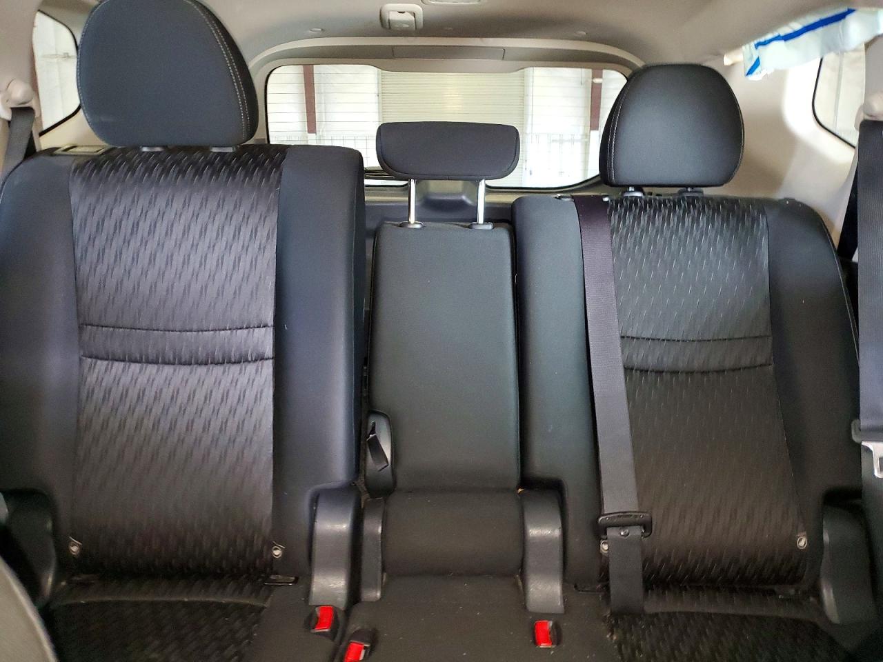 2019 NISSAN ROGUE SV photo 10