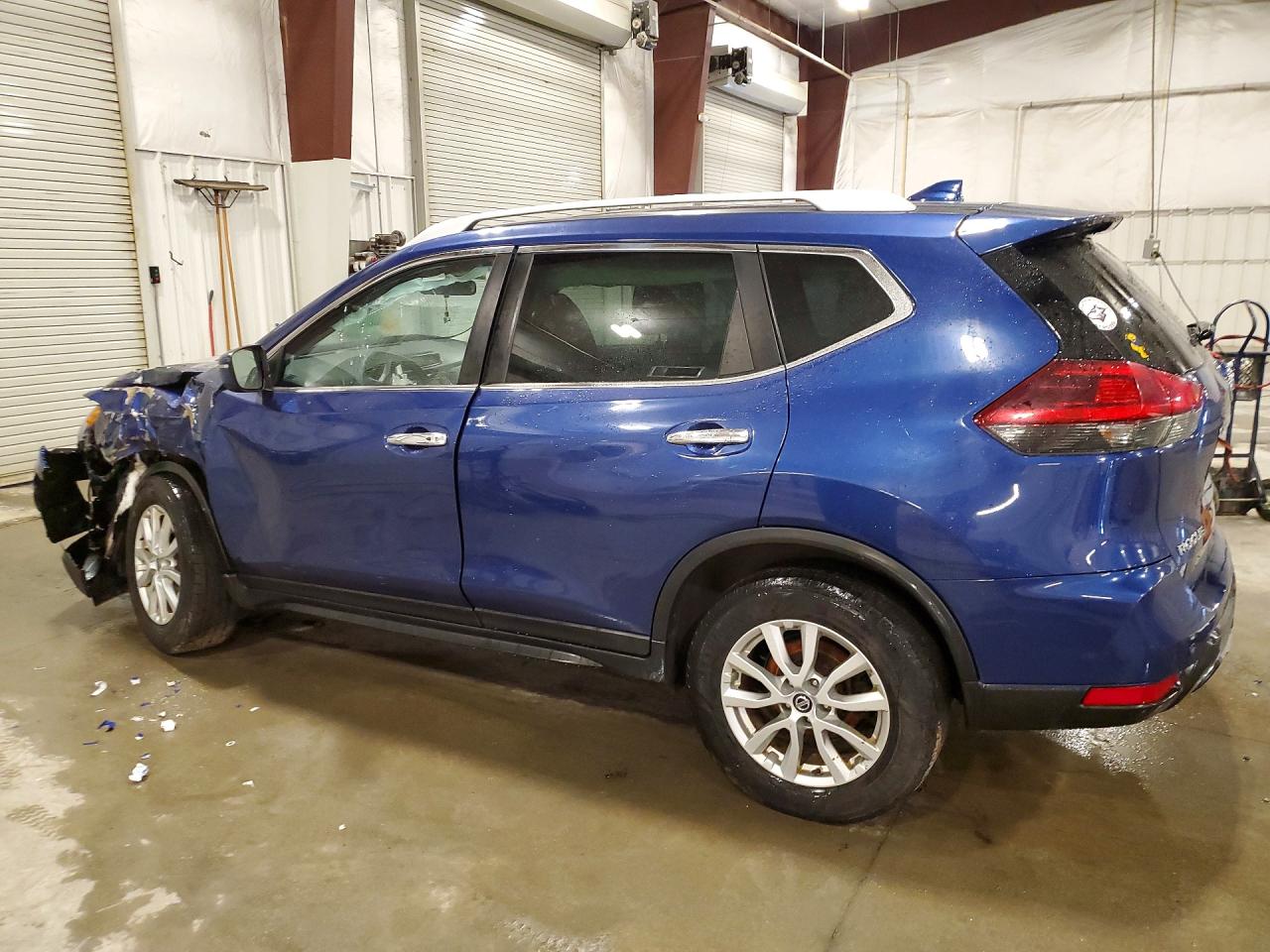 2019 NISSAN ROGUE SV photo 2