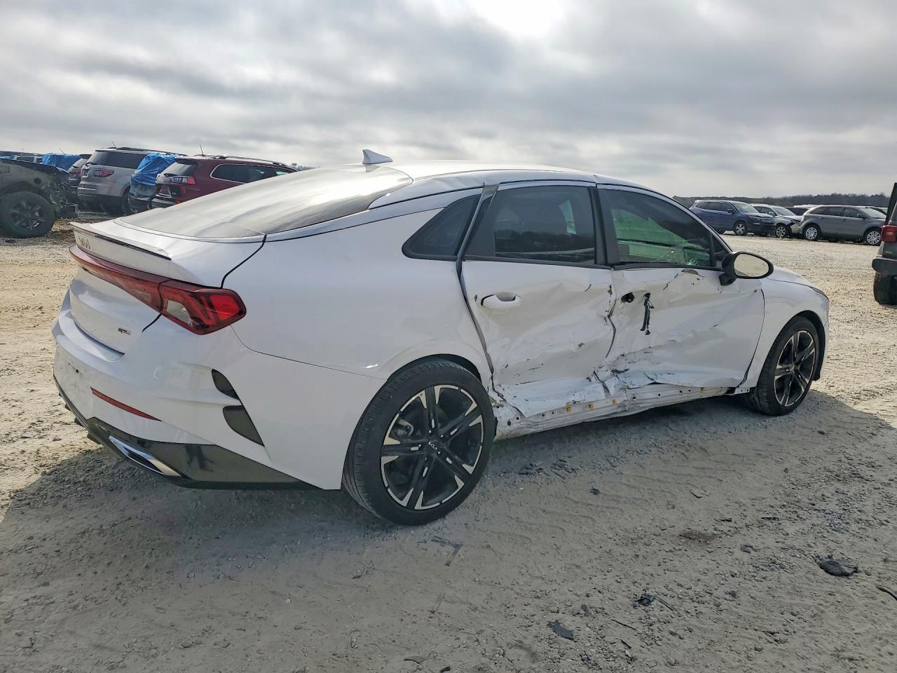 2023 KIA K5 GT-LINE photo 3