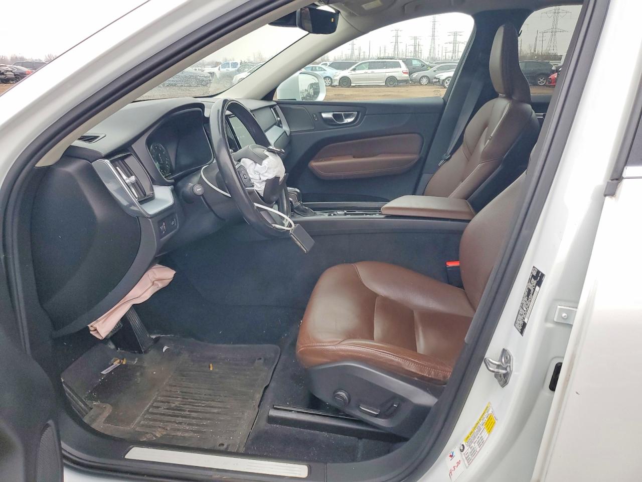 2020 VOLVO XC60 T5 MOMENTUM photo 13