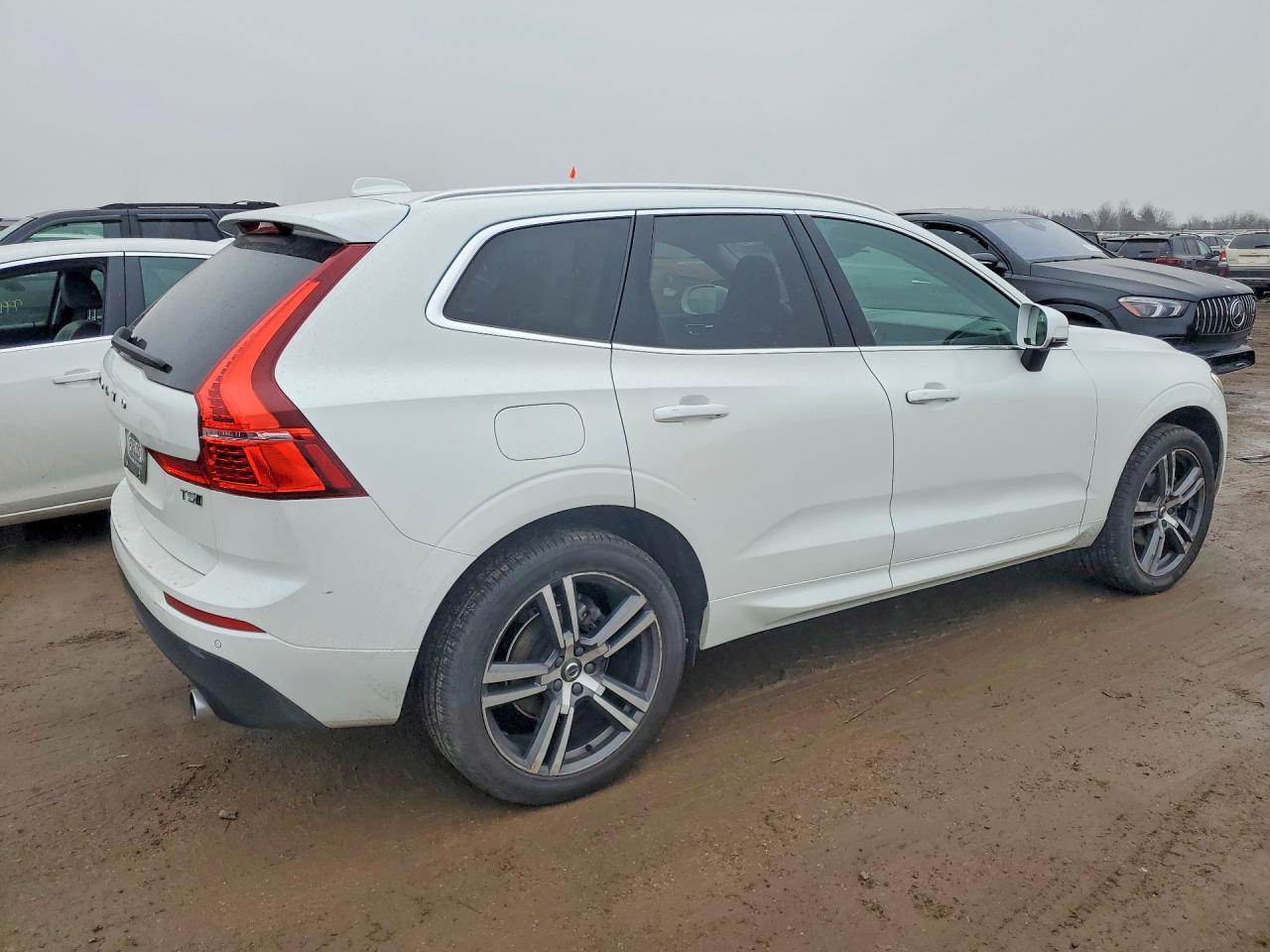 2020 VOLVO XC60 T5 MOMENTUM photo 5
