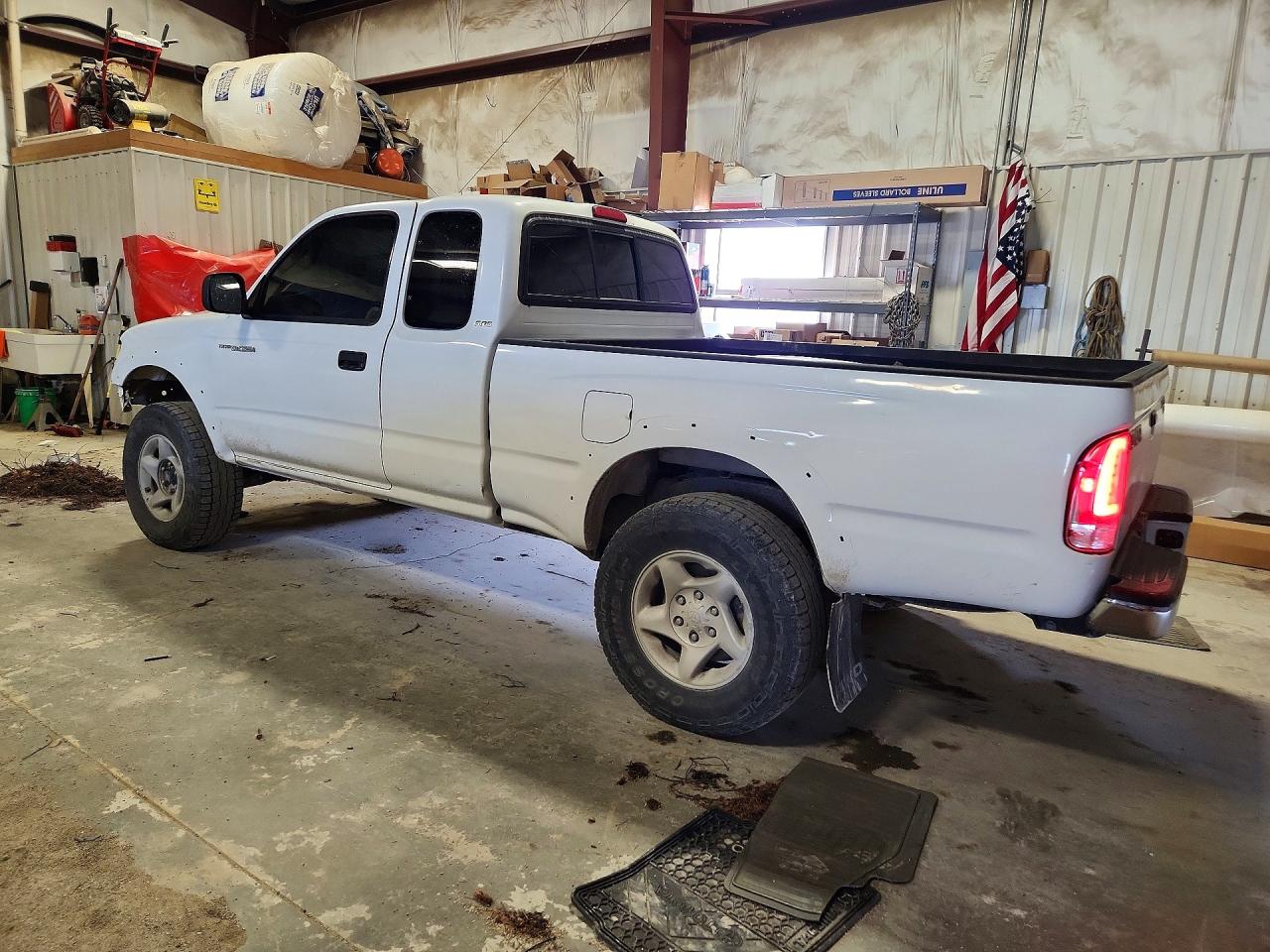 2003 TOYOTA TACOMA V6 photo 2