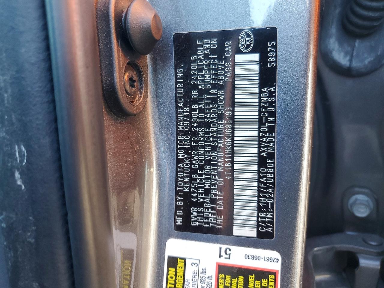 2019 TOYOTA CAMRY LE photo 23