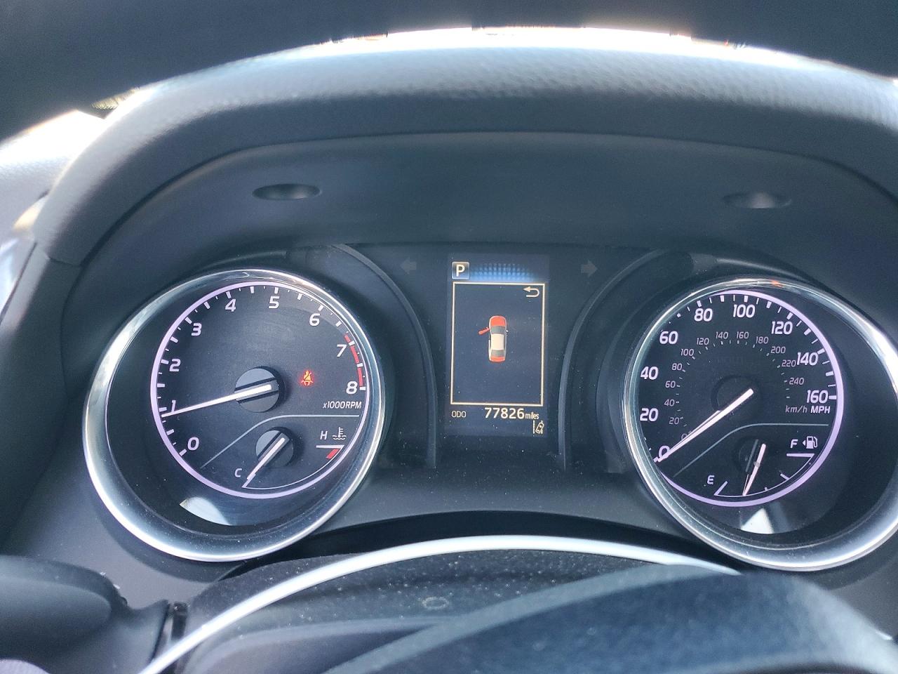 2019 TOYOTA CAMRY LE photo 17