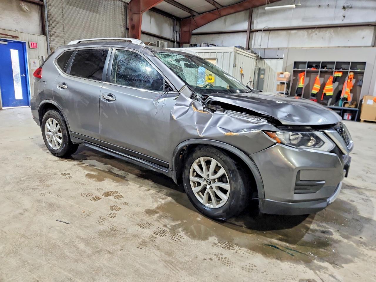 2019 NISSAN ROGUE SV photo 4
