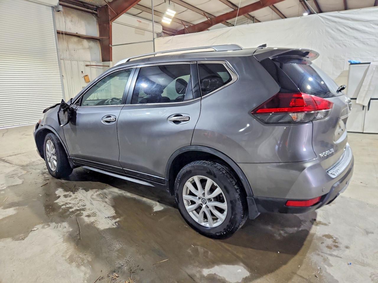 2019 NISSAN ROGUE SV photo 2