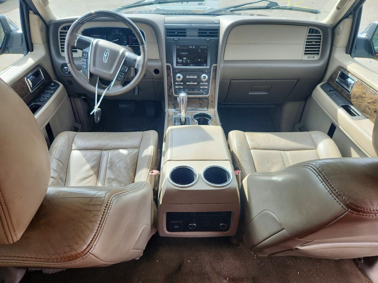 2015 LINCOLN NAVIGATOR photo 22