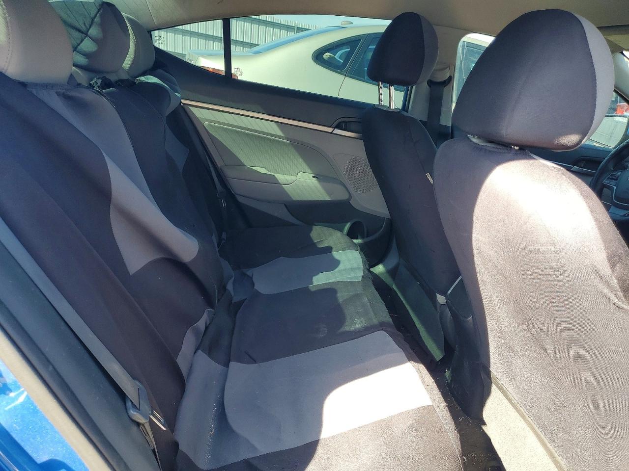 2018 HYUNDAI ELANTRA SEL photo 19