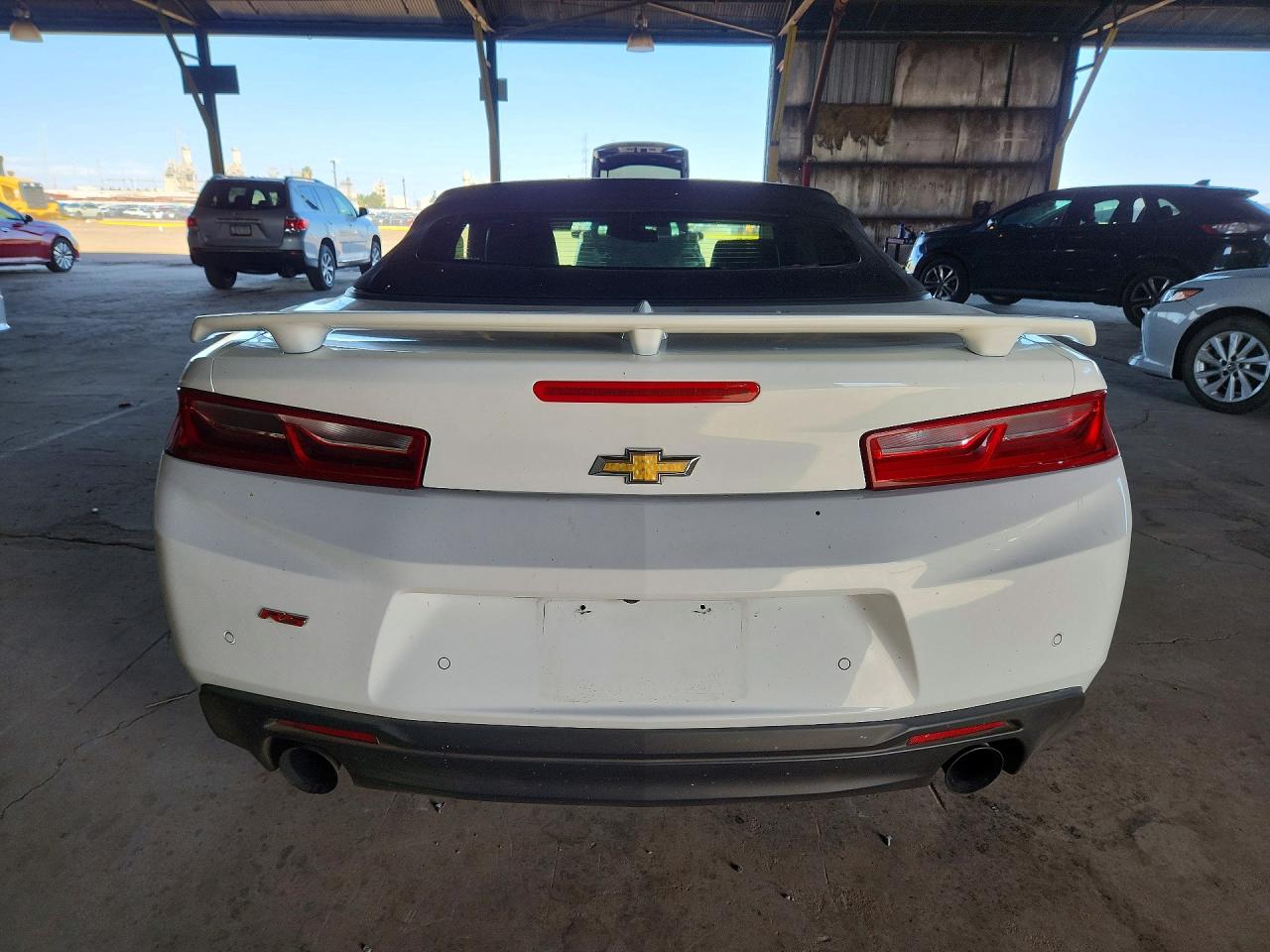 2016 CHEVROLET CAMARO LT photo 11