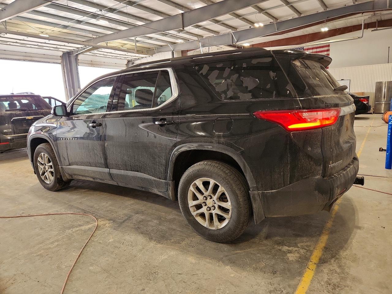2019 CHEVROLET TRAVERSE LT photo 4