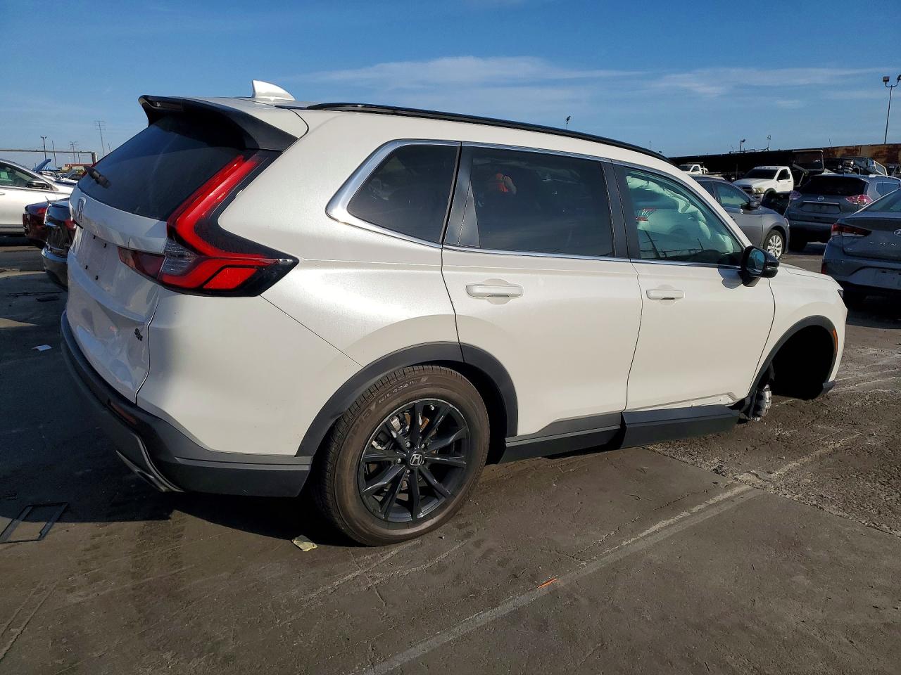 2025 HONDA CR-V SPORT photo 3
