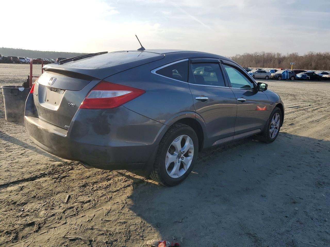 2012 HONDA CROSSTOUR EXL photo 5