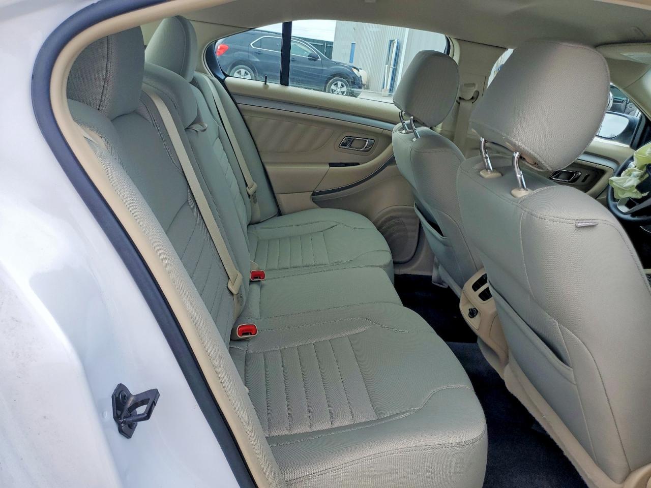 2018 FORD TAURUS SE photo 10
