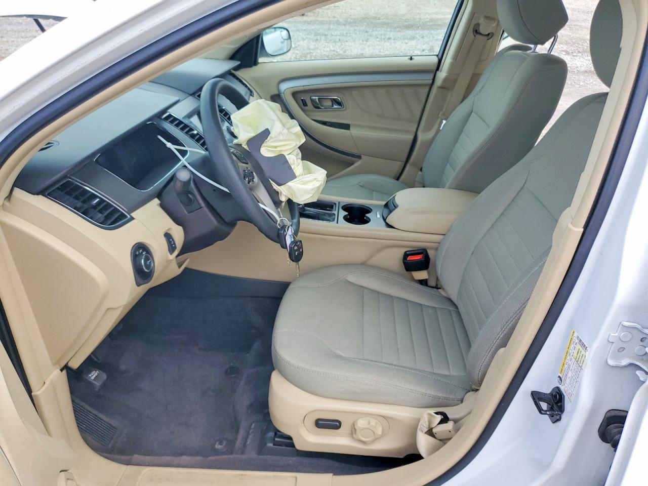 2018 FORD TAURUS SE photo 7