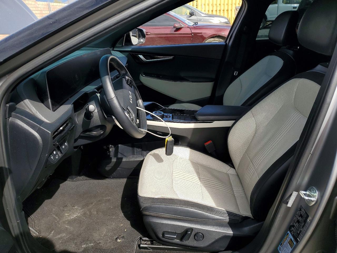 2023 KIA EV6 GT-LINE photo 13