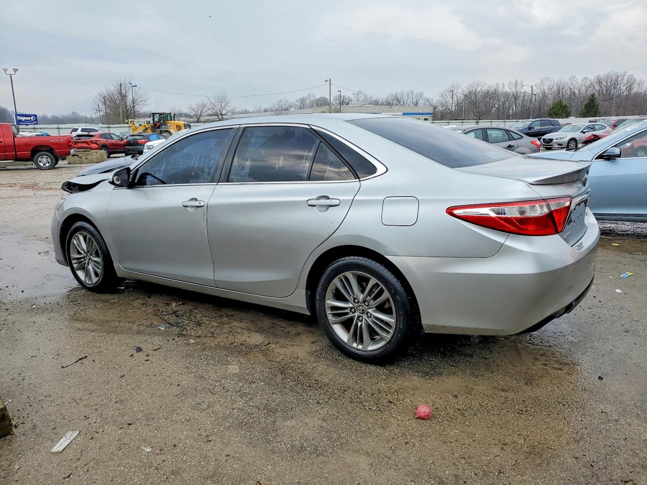 2015 TOYOTA CAMRY SE photo 2