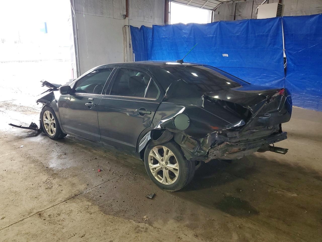 2010 FORD FUSION photo 2