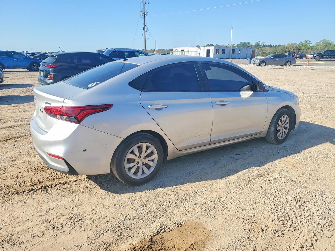 2019 HYUNDAI ACCENT SE photo 5