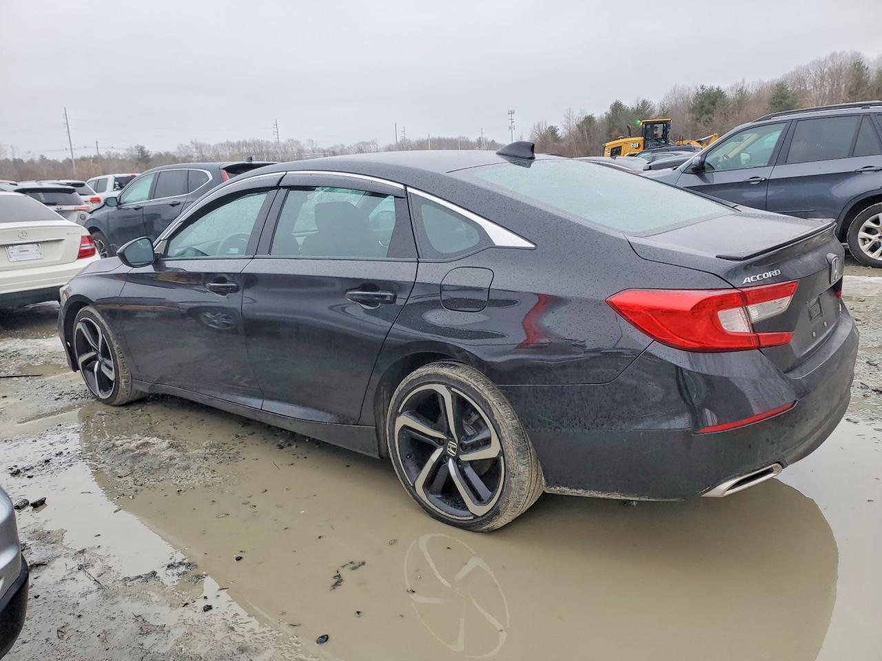 2018 HONDA ACCORD SPORT photo 4