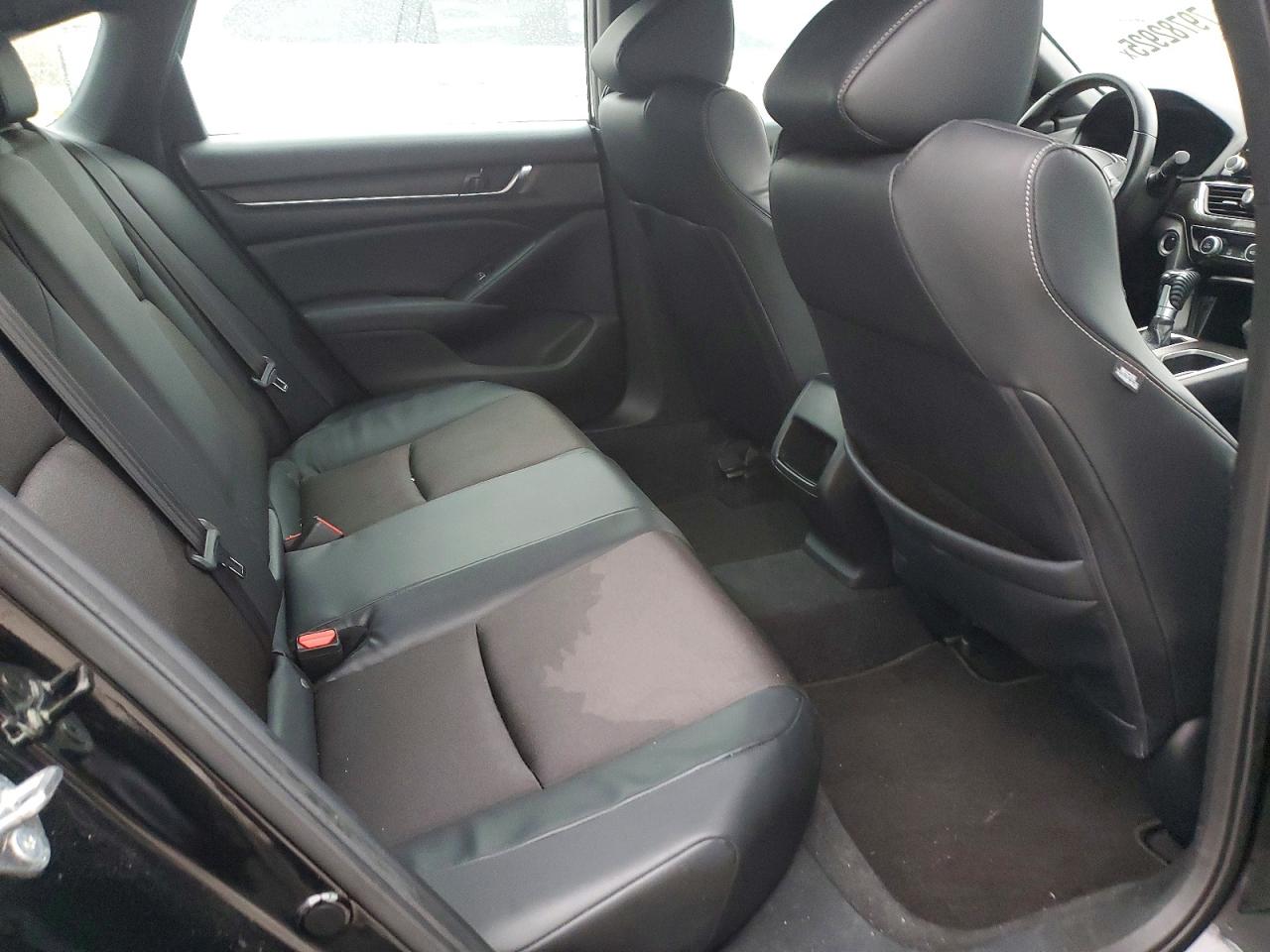 2018 HONDA ACCORD SPORT photo 28
