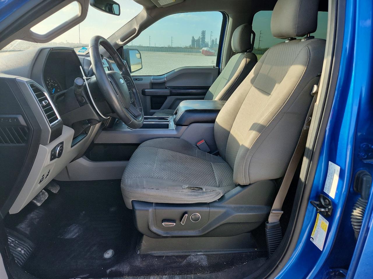 2015 FORD F150 SUPERCREW photo 13