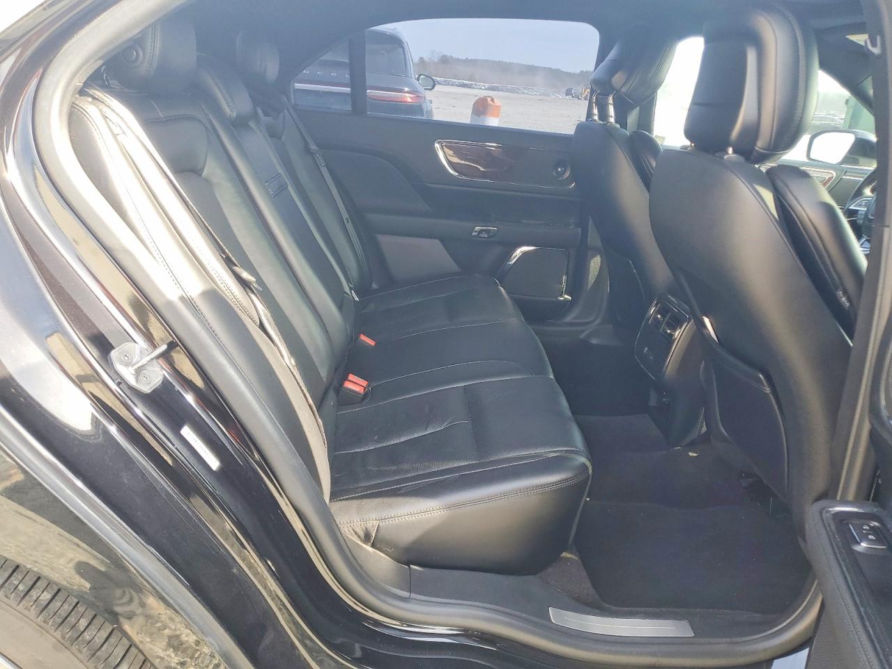 2020 LINCOLN CONTINENTAL photo 28