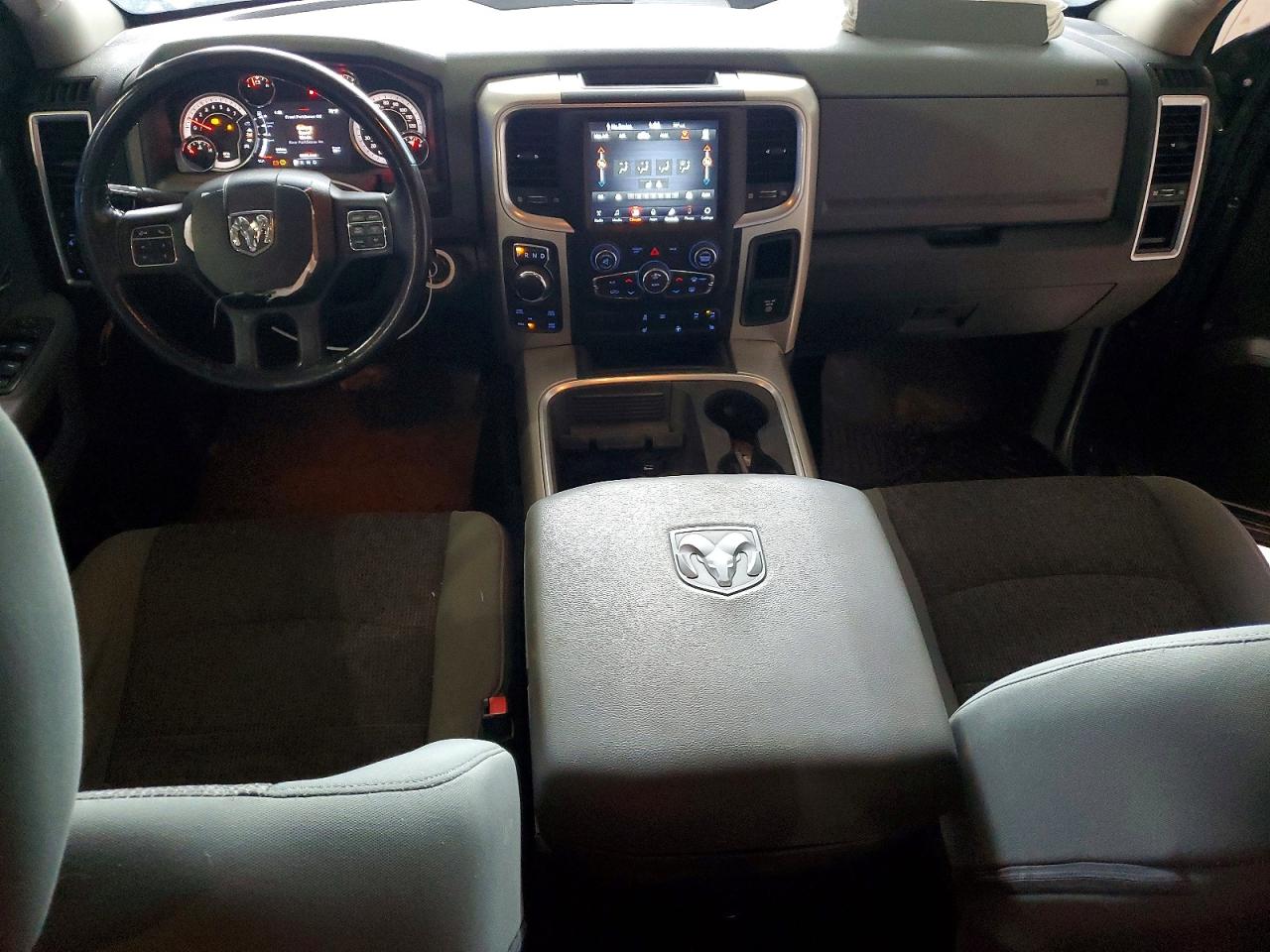 2019 RAM 1500 CLASSIC SLT photo 15