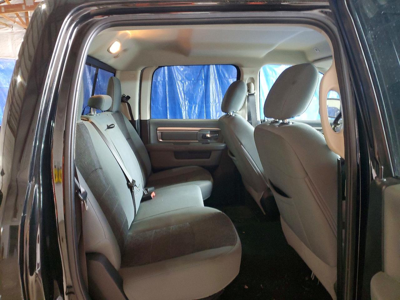 2019 RAM 1500 CLASSIC SLT photo 19