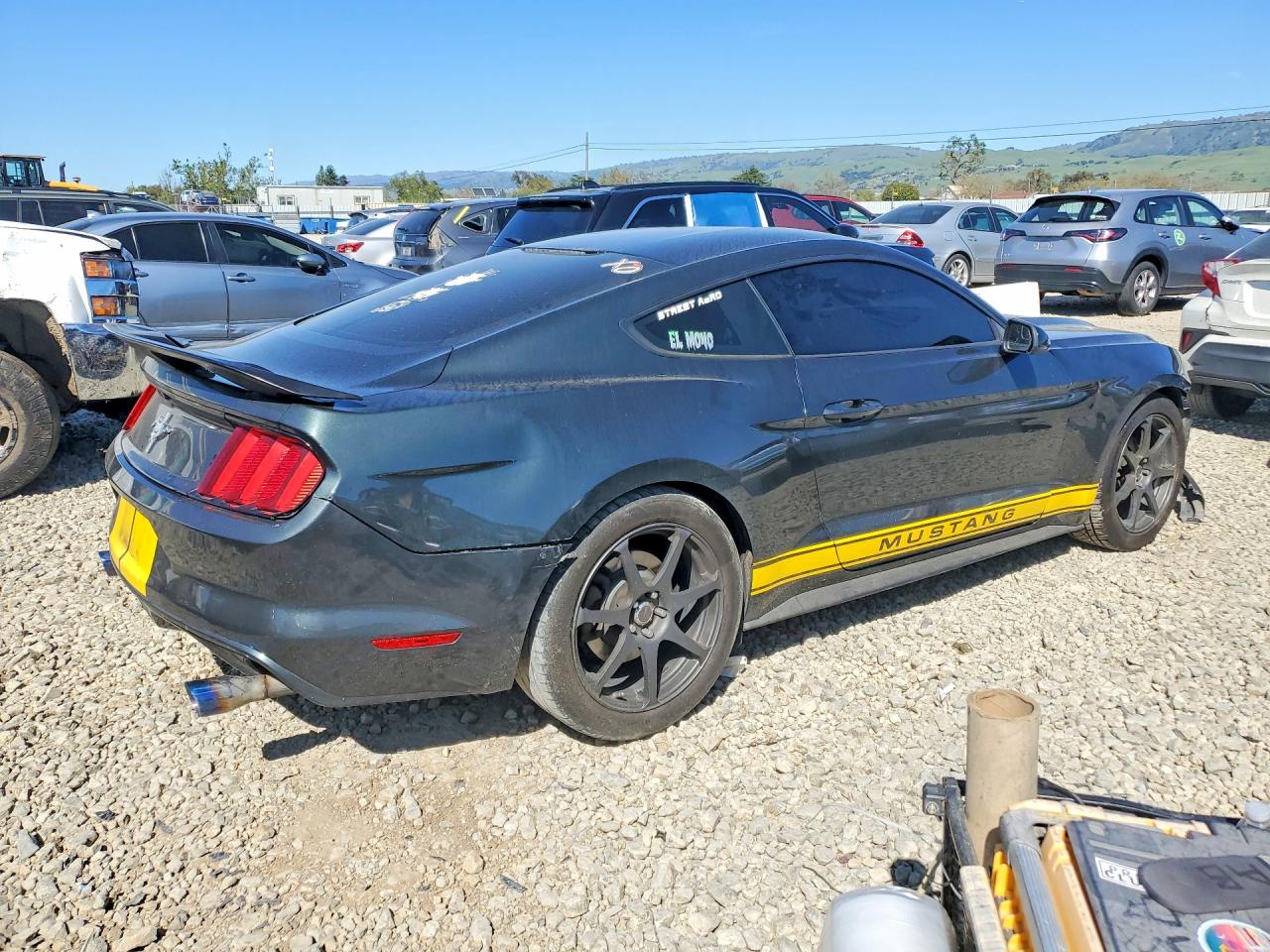 2015 FORD MUSTANG photo 5