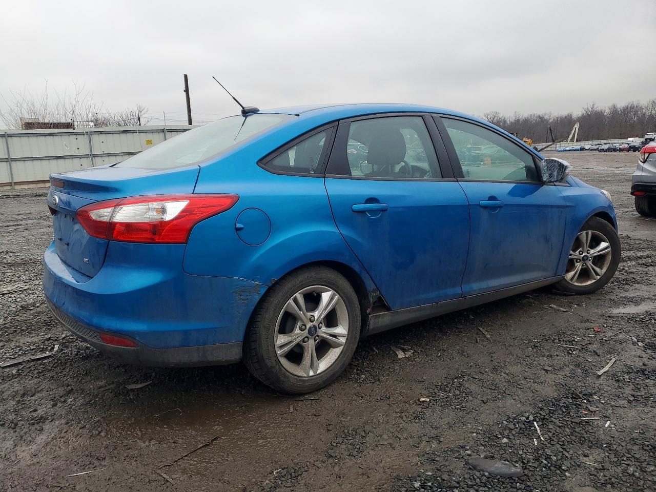 2014 FORD FOCUS photo 5